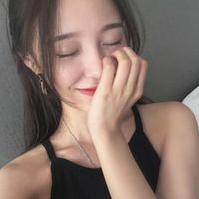 男子乘地铁遭女安检袭胸