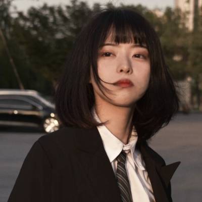 ins头像女冷淡欧美短发