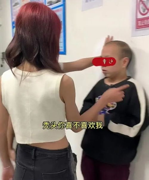 广东男子进厂不到一个月,3个女生都想做他女朋友,家里几栋楼