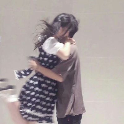 男生宠溺一个女孩的表现