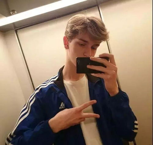 一组欧美风男生女生头像先点赞再保存
