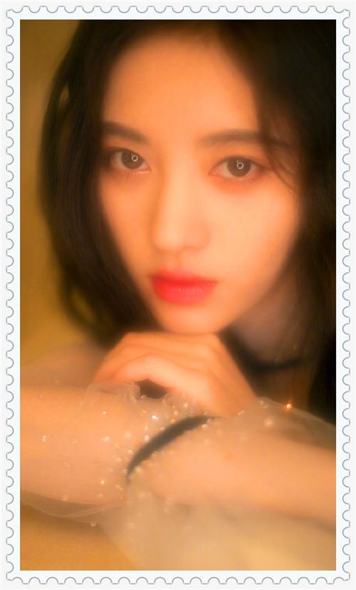 四千年美女鞠婧祎复古港风写真,这颜值我是真的爱