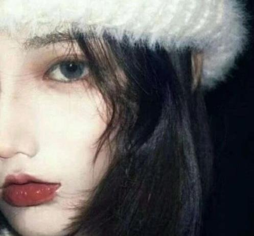 女孩子想拥有樱桃嘴这3习惯不能有,否则迟早变香肠嘴