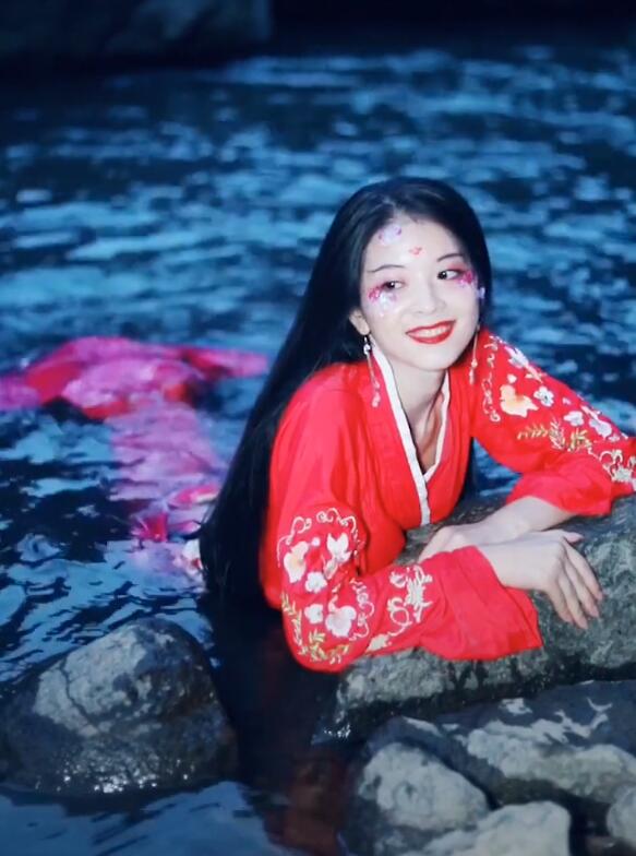 抖音御儿古风第一红人抖音御儿真实姓名微博生活照写真图片
