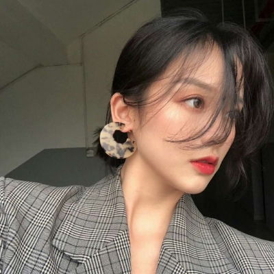 苏瓷高冷个性女头御姐成熟个女生头像我要个性网