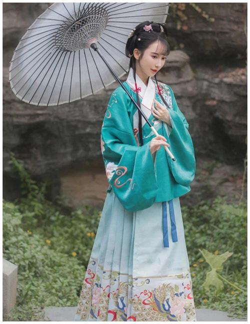 权臣掌中娇沦为陪衬,只因吱吱这本神作爆红,9.7分夺榜一