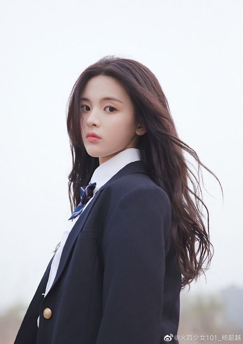火箭少女101,22岁的杨超越,仙气十足,娇俏可人,绝对是硬气