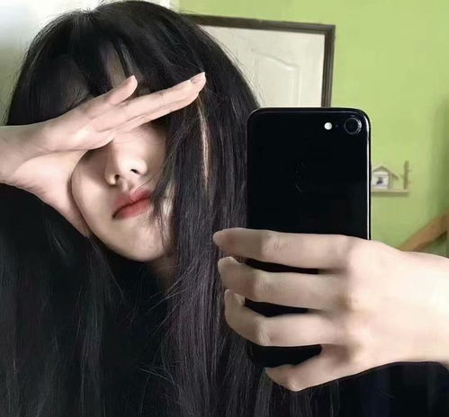 我在等一个男孩喝的醉醺醺满眼泪水然后说没有你我真的不行