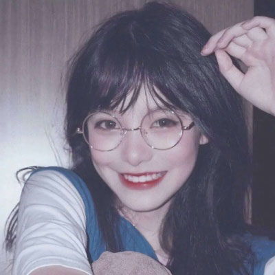 自拍同一人头像10张高清正脸女生头像十连拍
