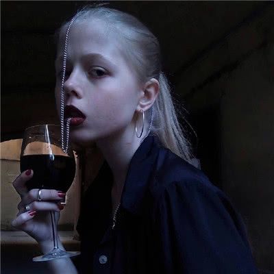夜里看会心酸的句子,精湛走心,句句戳到心窝里