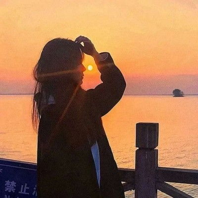 不模糊的女生头像