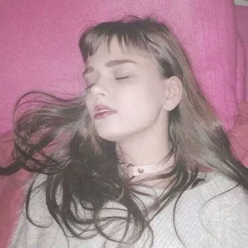 欧美粉红背景女生头像霸气范