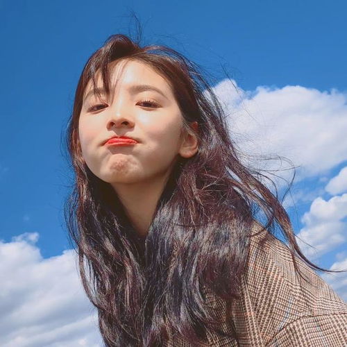 最嫩爸爸火了,接初中女儿放学被当男友,老师我以为她早恋
