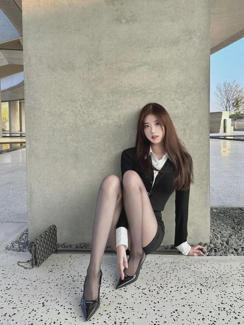 美女网红模特米诺儿,黑丝长腿绝了