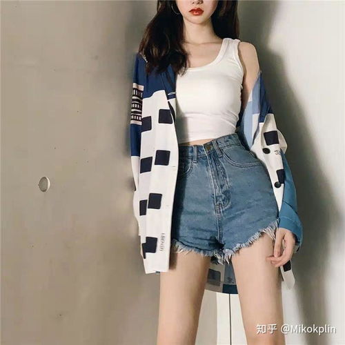 有什么搭配女工装裤的短袖推荐