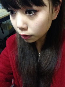 18岁的女孩子做什么发型好看,染什么颜色这是我本人