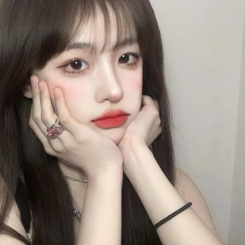 一眼就爱上的女生头像上