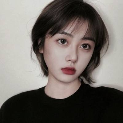女士短发的微信头像女人最适合的微信头短发像