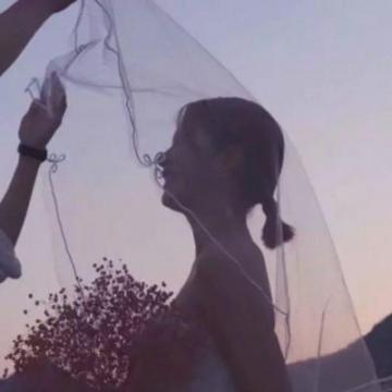 2019婚纱女生头像大全阴影的背面是光