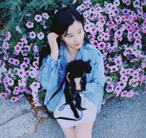 杨子17岁女儿杨海润晒生活照,背几万块的包,气质不输黄圣依