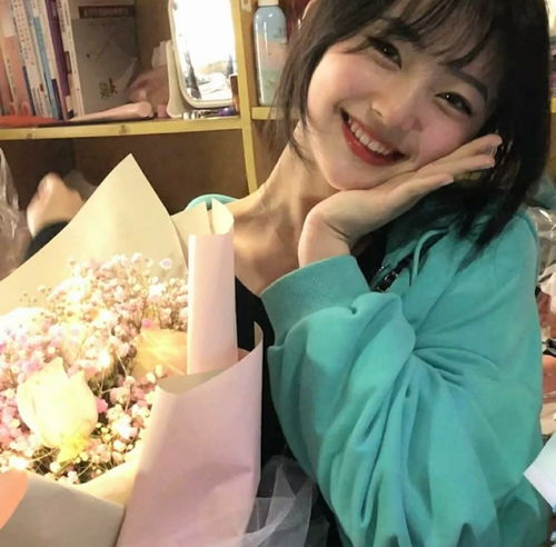 小女孩鲜花头像图片女孩子