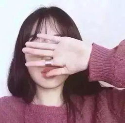 头发特别特别多的女生剪一个什么样的短发好看,最好有图片