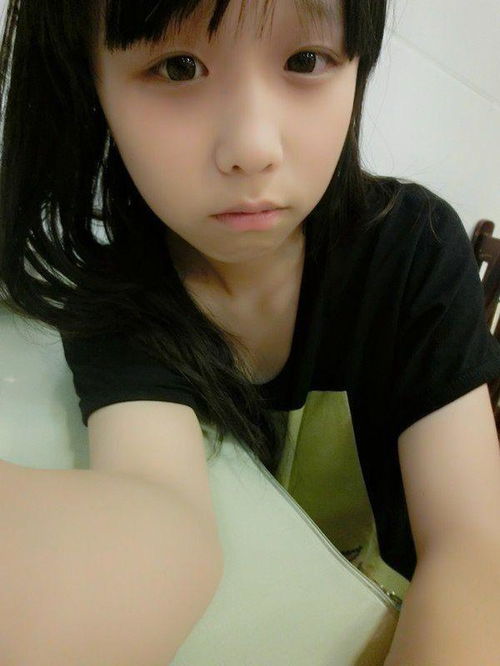 15岁女生头像素颜少女