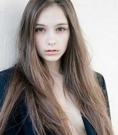 单调女生头像长发