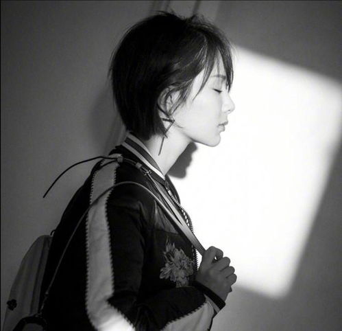 杨紫邻家女孩初长成,干练短发蜕变小女人