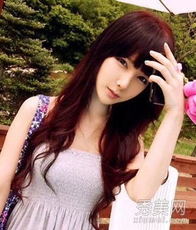 春天流行什么样的女孩发型韩国卷发既时尚又漂亮