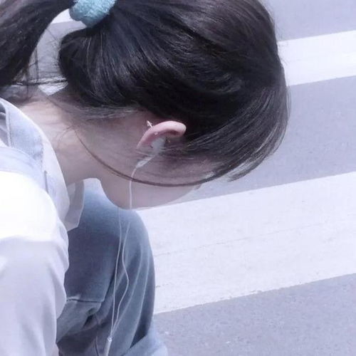 你一笑就跟着笑的人,不是傻就是爱你女生专用头像
