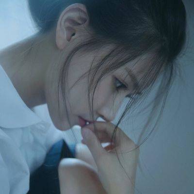 青春校服女生头像