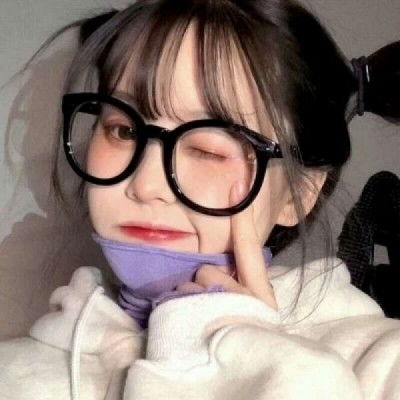 网易云热评谈了几年的初恋,说我太矮想找个高个子女孩,后来