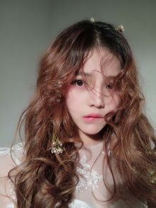校花晒清纯唯美写真捧花变童话森林少女
