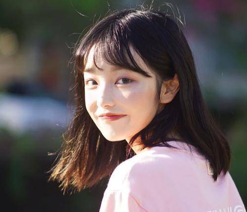 12星座有女王范的4大星座女,做事果断坚决,自身有迷人气质