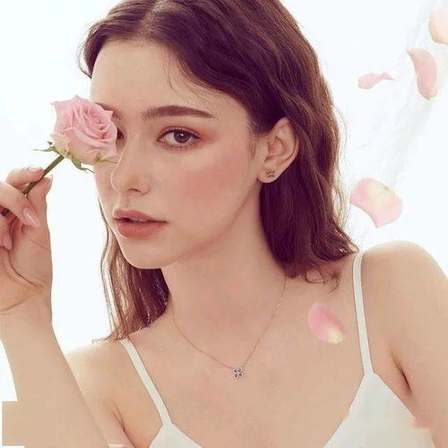 18岁精致甜美俄罗斯倾城绝色美女dashataran