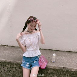 组图网红美女林小宅热裤秀长腿甜笑清纯可人新闻频道