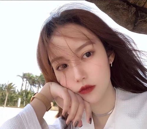 你是无意穿堂风,偏偏孤倨引山洪