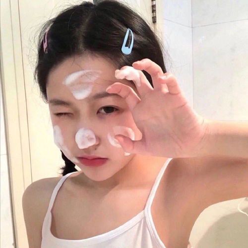 头像我每天都坚持做仰卧起坐晚上一个仰卧早上一个起坐