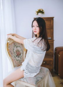 安静私房内的气质长发美女漂亮吸睛6