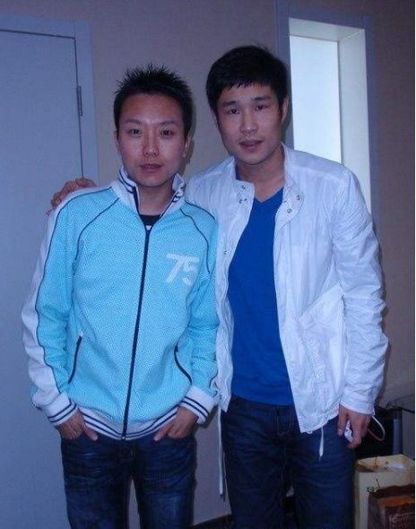 39岁李玉刚女装巴黎走秀,美的让女人嫉妒,老外这样评价