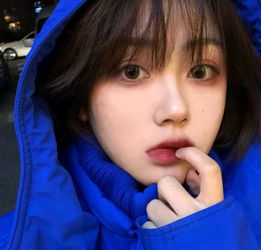 女生自拍照全是僵硬脸学会3个小动作,堪比明星个性写真