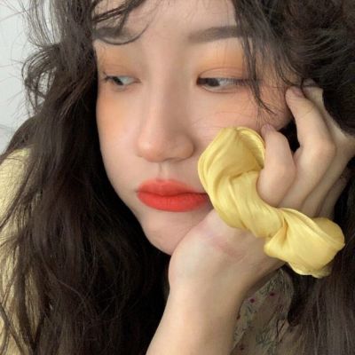 温柔系又不失俏皮的好看的女头很好看的质感的女生头像2022