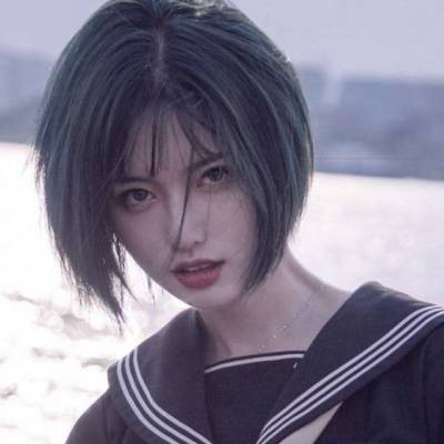 短发女生头像侧脸图片韩系短发冷酷头像大全