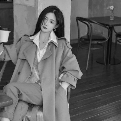 黑白头像女唯美高清图片