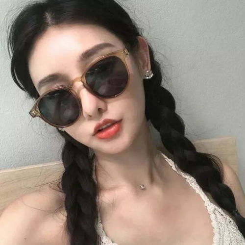 时尚霸气女生头像孤傲女帝