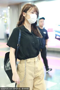 组图徐娇网红空气刘海清新甜美走姿霸气一改美少女风范
