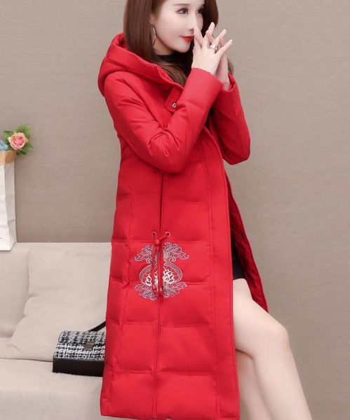 建议四五十岁女人,穿这开门红棉服,喜庆时髦