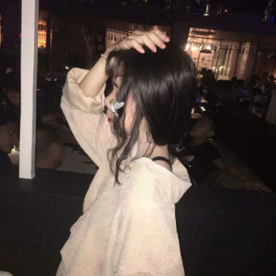 好看的女生头像有点丧女头