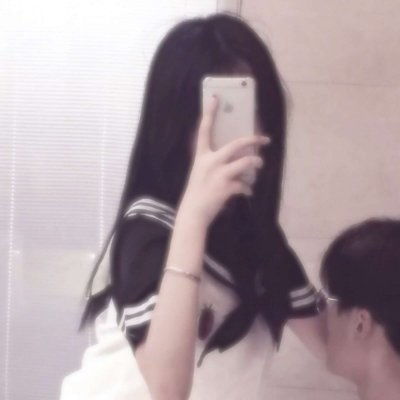 手机遮脸情侣头像一对爱你一辈子